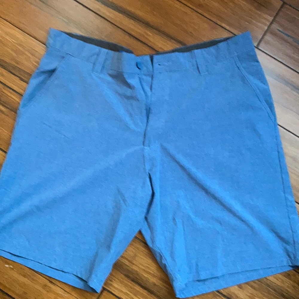 EUC Men’s Reel Legends hybrid shorts